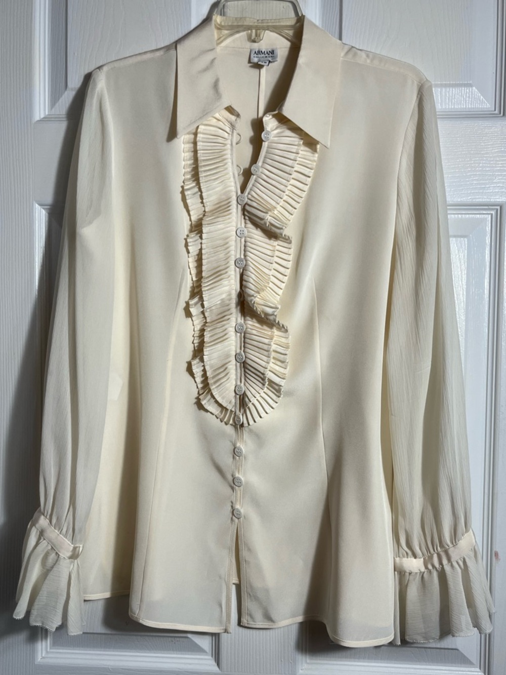 Armani Collezioni 100% Silk Cream Ruffle-Front Long Sleeve Blouse 10